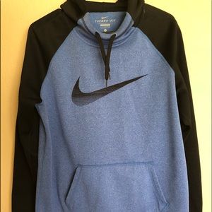Women’s Nike Therma-Fit Sweatshirt
